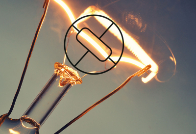 Temperature measurement of an incandescent lamp